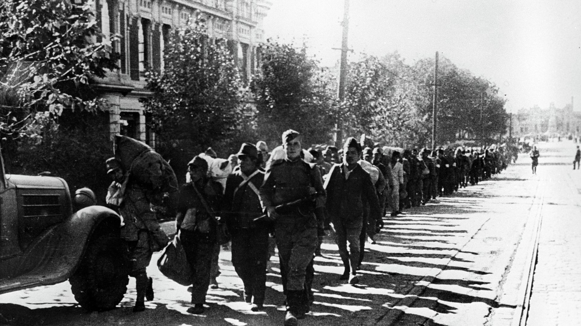 Великая Отечественная война 1941-1945 годов. Город Харбин, 1945 год. Пленные японцы на улицах города - ИноСМИ, 1920, 05.10.2020
