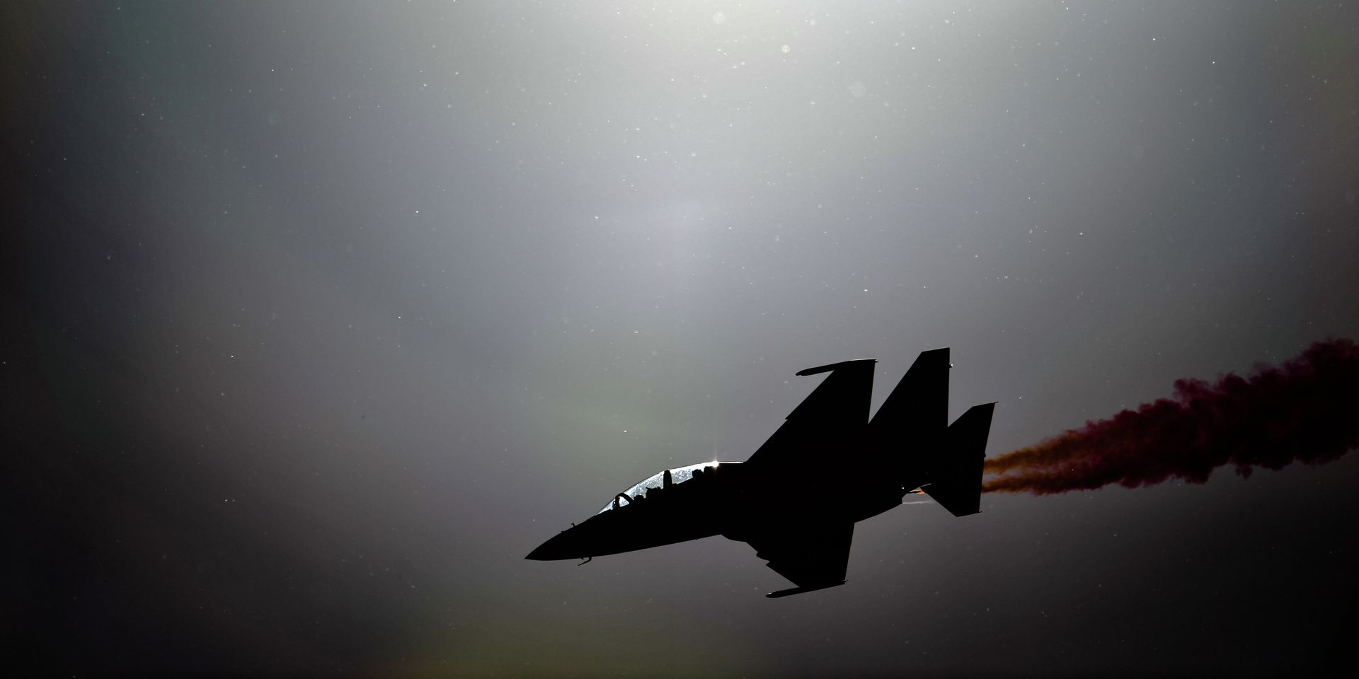 Самолет Як-130 во время открытия Международного авиационно-космического салона МАКС-2015 - ИноСМИ, 1920, 07.04.2025