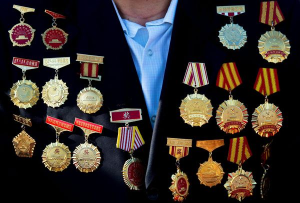 Ветеран на параде на площади Тяньаньмэнь в Пекине, посвященного победе в Японо-китайской войне