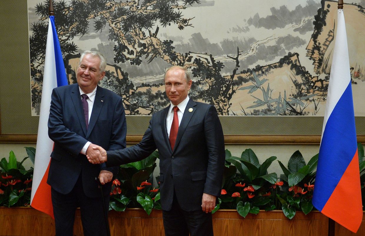 Владимир Путин и Милош Земан во время встречи в государственной резиденции Дяоюйтай в Пекине