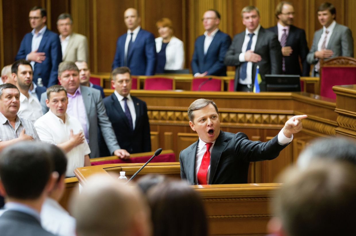 Лидер Радикальной партии Олег Ляшко на заседании Верховной рады Украины