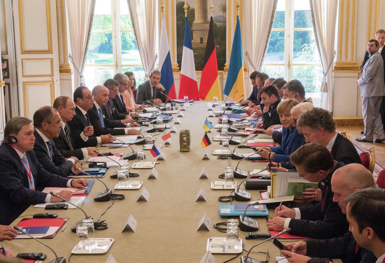 Встреча президента России Владимира Путина, Федерального канцлера Германии Ангелы Меркель, президента Франции Франсуа Олланда и президента Украины Петра Порошенко в Нормандском формате в Париже
