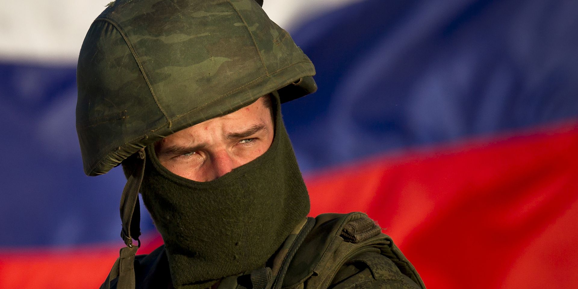 Российский солдат на украинской военной базе в Перевальном, Крым, 15 марта 2014 года Российский солдат на украинской военной базе в Перевальном, Крым, 15 марта 2014 года - ИноСМИ, 1920, 08.09.2021