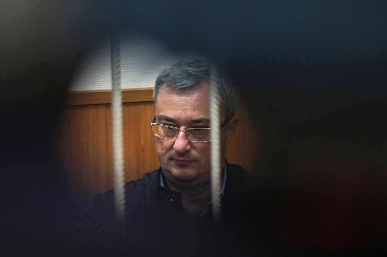 Рассмотрение ходатайства следствия об аресте главы Республики Коми В.Гайзера