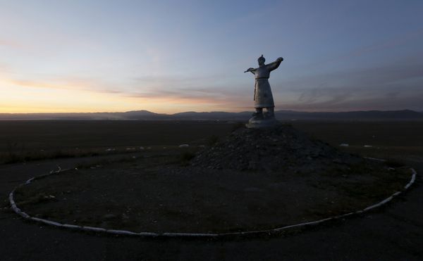 Скульптура Арата в Кызыле