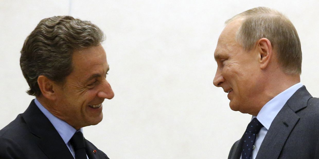 Владимира Путин и Николя Саркози во время встречи в резиденции Ново-Огарево