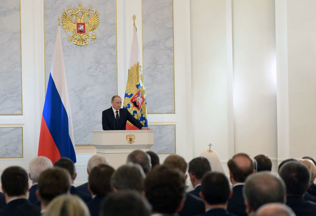 Обращение президента РФ В.Путина с ежегодным посланием к Федеральному Собранию