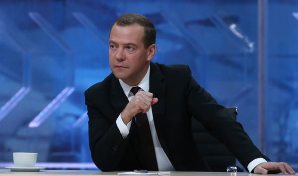 Интервью премьер-министра РФ Д.Медведева пяти российским телеканалам