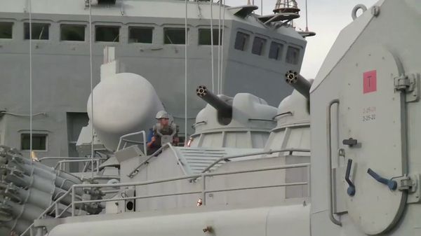ГРКР «Москва» прибыл к побережью Латакии для противовоздушной обороны района