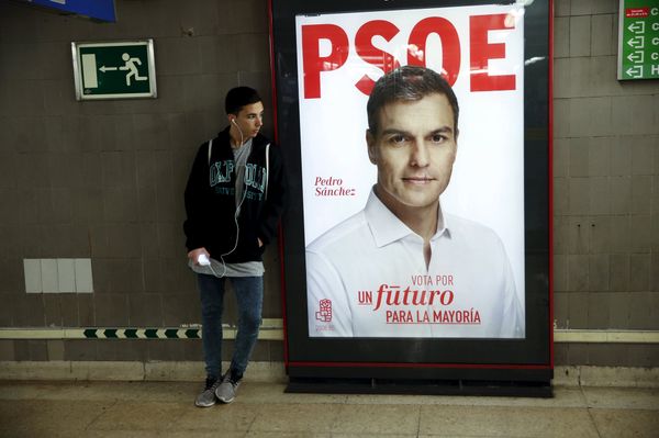 Предвыборный плакат Испанской социалистической рабочей партии (PSOE) в Мадриде Предвыборный плакат Испанской социалистической рабочей партии (PSOE) в Мадриде