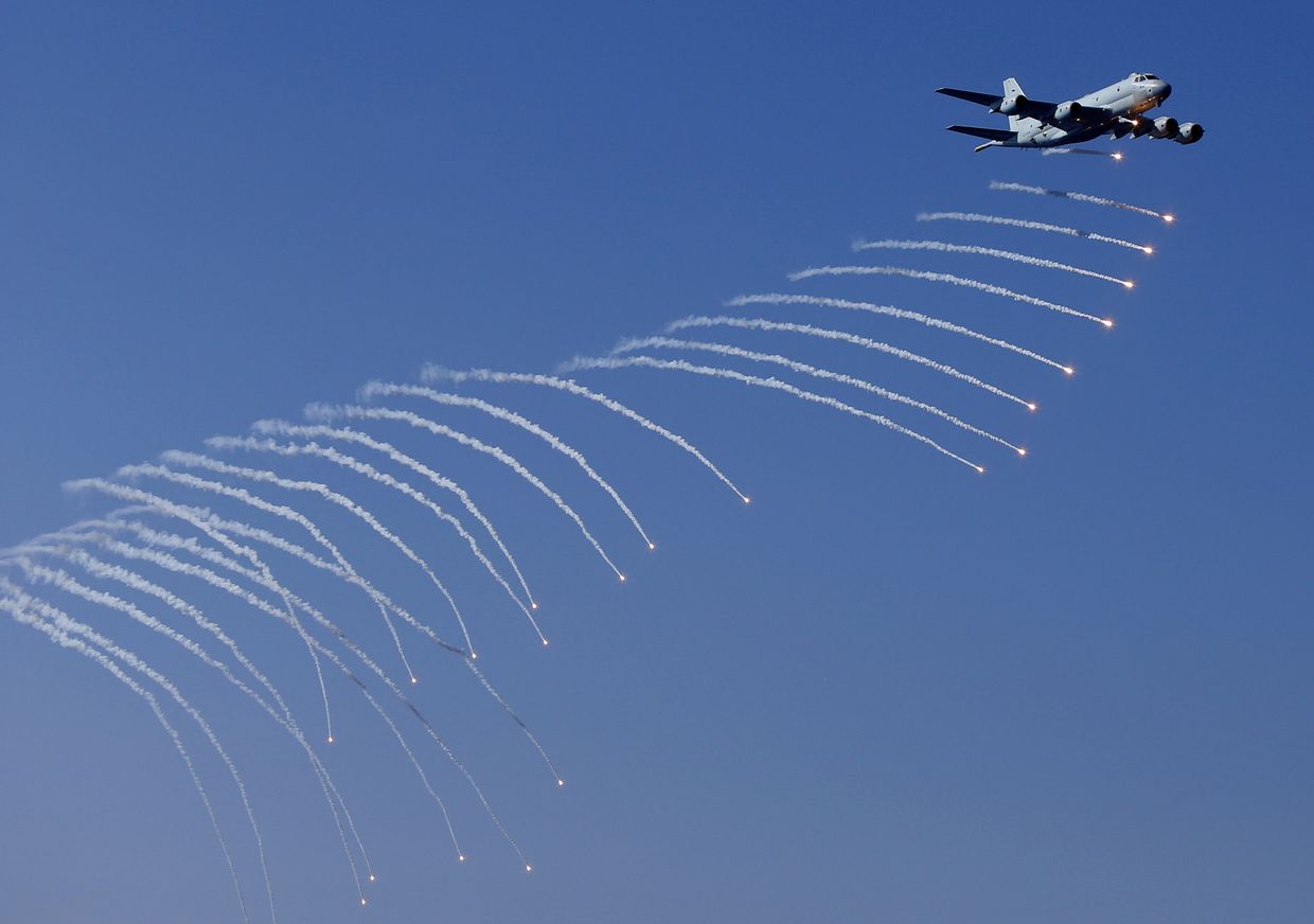 Патрульный самолет сил самообороны Японии Kawasaki P-1