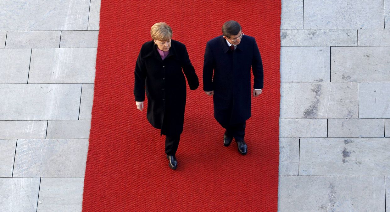 Встреча канцлера ФРГ Ангелы Меркель с премьер-министром Турции Ахметом Давутоглу в Берлине Встреча канцлера ФРГ Ангелы Меркель с премьер-министром Турции Ахметом Давутоглу в Берлине
