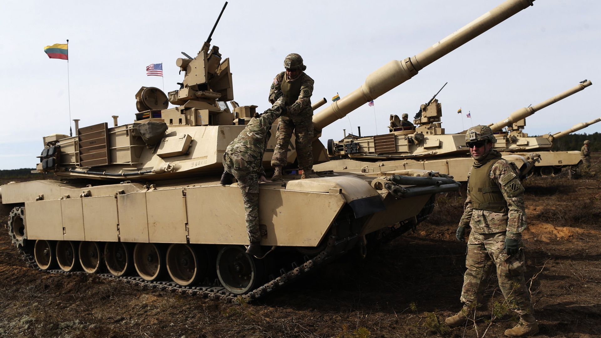 Американские военные на танке M1A2 Abrams во время учений в Пабраде, Литва  - ИноСМИ, 1920, 26.01.2023