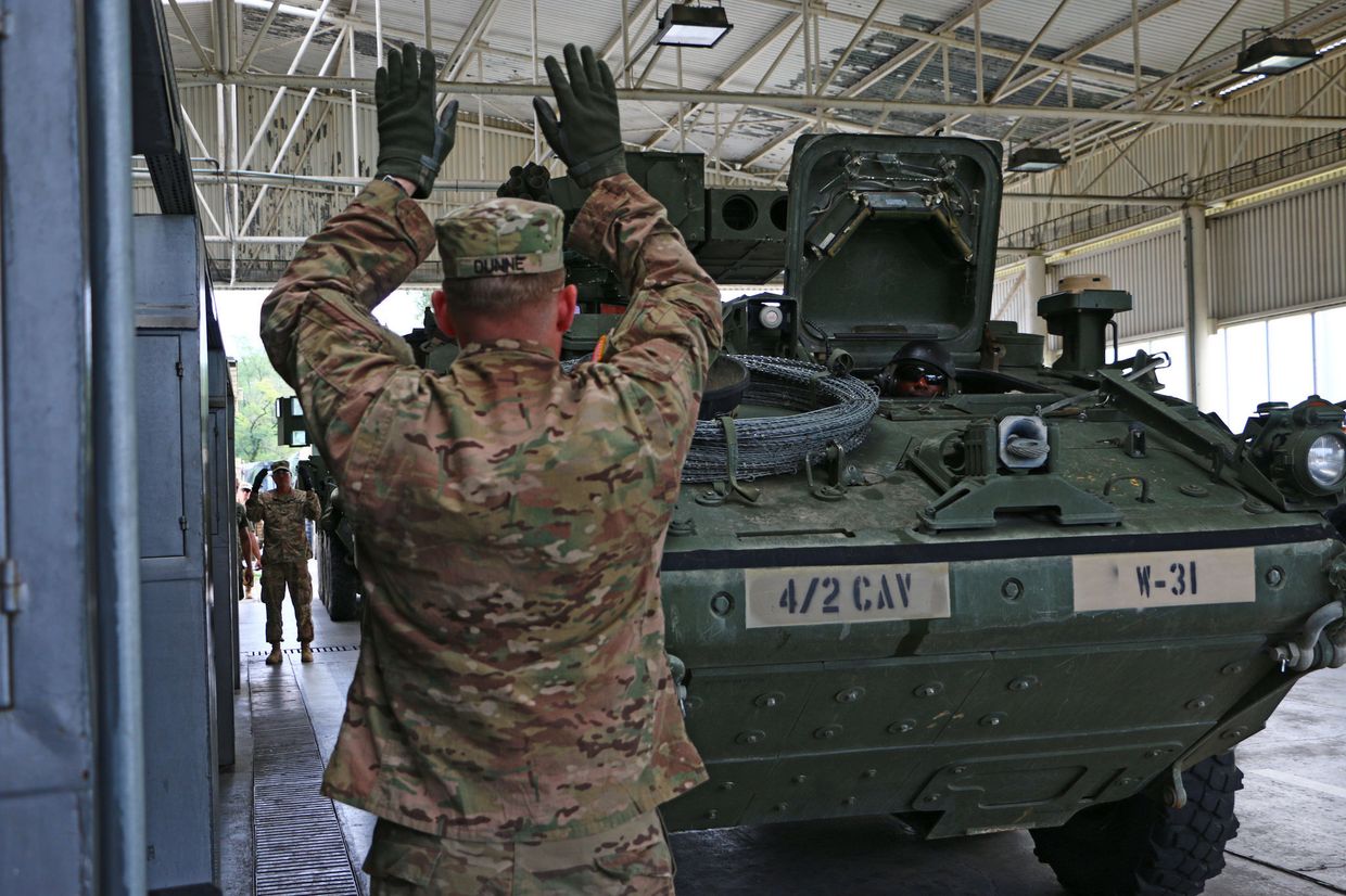 Американский бронированная машина Stryker