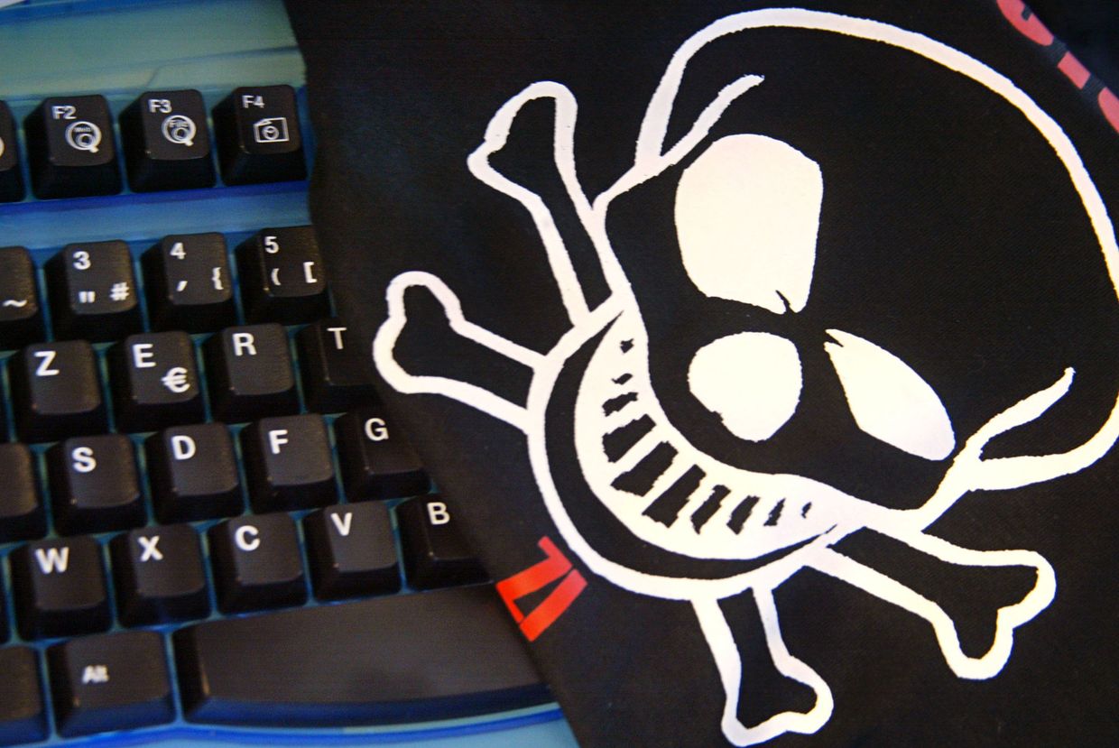 Рисунок на майке в первой школе хакеров «Zi HackAdemy»
