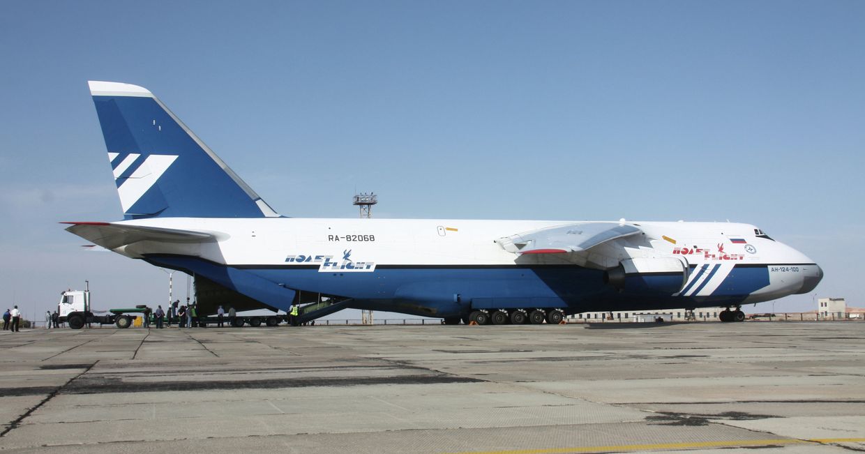 Самолет Ан-124-100 Руслан