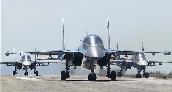 Вылет первой группы самолетов ВКС с авиабазы Хмеймим в пункты постоянного базирования на территории России