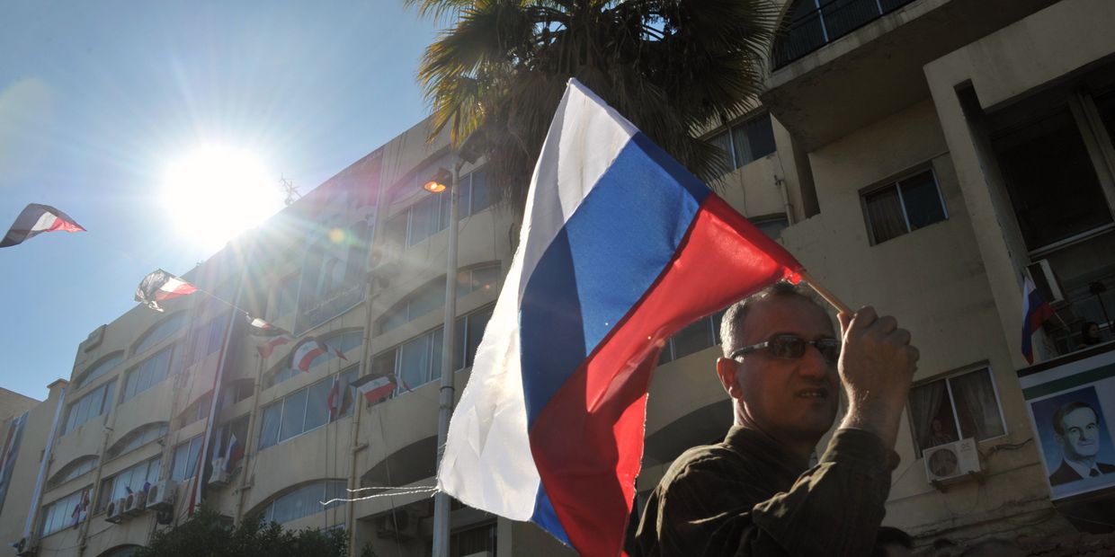 Митинг в поддержку операции российской авиагруппы прошел в городе Тартус Митинг в поддержку операции российской авиагруппы прошел в городе Тартус