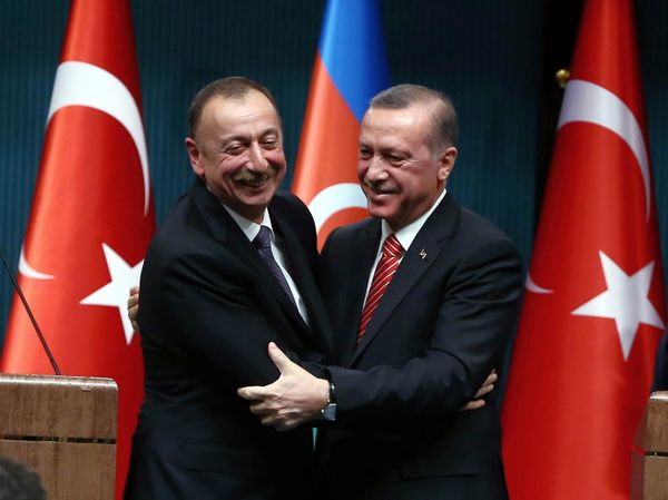 Президент Турции Тайип Эрдоган и президент Азербайджана Ильхам Алиев
