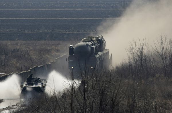 Пусковая установка «Тополь» с транспортно-пусковым контейнером