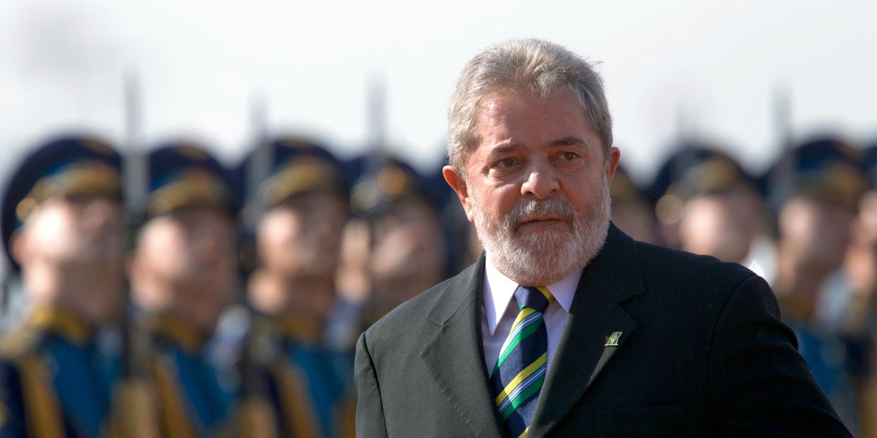 Бывший президент Бразилии Луис Инасио Лула да Силва в аэропорту «Внуково» Бывший президент Бразилии Луис Инасио Лула да Силва в аэропорту «Внуково»