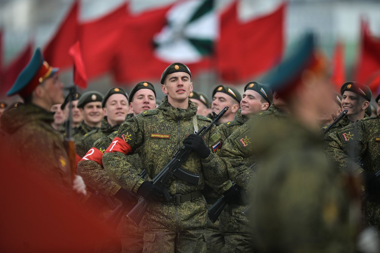 В Подмосковье начались тренировки перед военным парадом 9 мая