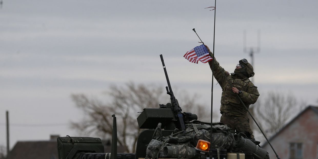 Солдат 2-го кавалерийского полка армии США во время военных учений в Литве