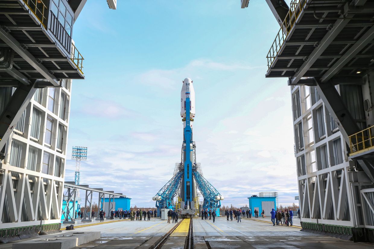 Вывоз ракеты «Союз-2.1а» с космическими аппаратами на стартовую площадку космодрома «Восточный» Вывоз ракеты «Союз-2.1а» с космическими аппаратами на стартовую площадку космодрома «Восточный»