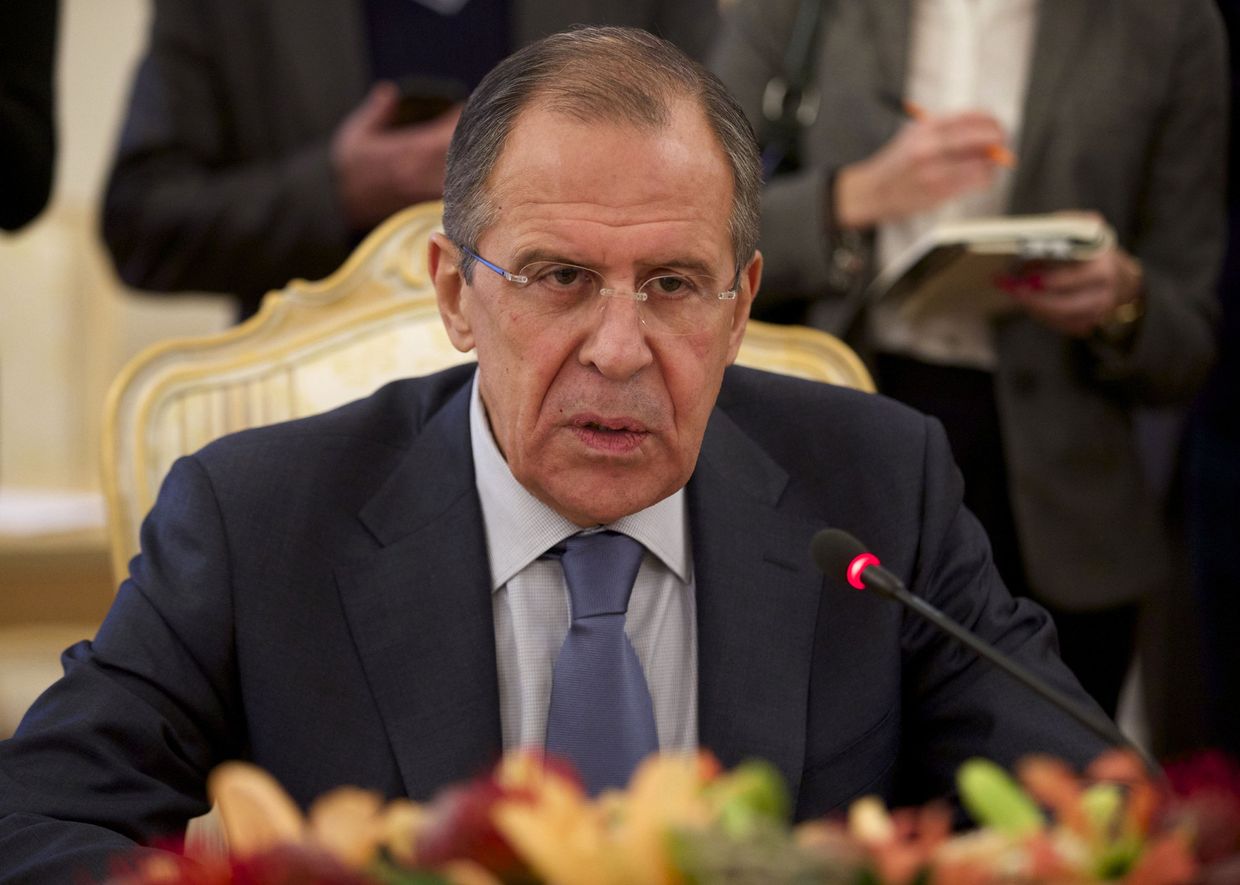 Министр иностранных дел России Сергей Лавров на встрече со своим армянским коллегой Эдуардом Налбандяном в Москве