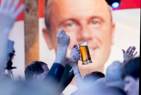Сторонники кандидата в президенты Норберта Хофера