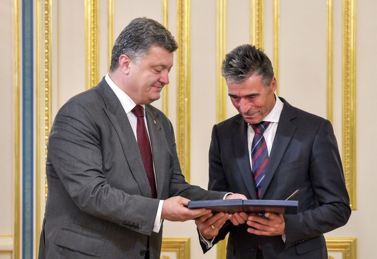 П.Порошенко встретился с генеральным секретарем НАТО Расмуссеном