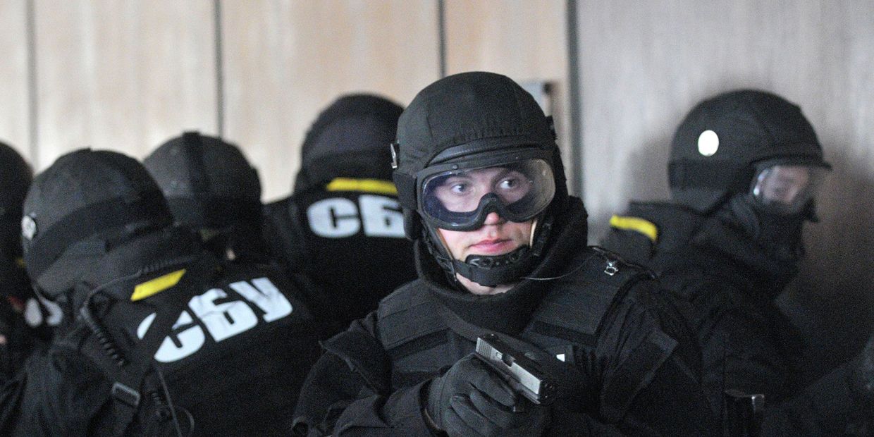 Вооруженные агенты украинской службы национальной безопасности (СБУ). Архивное фото