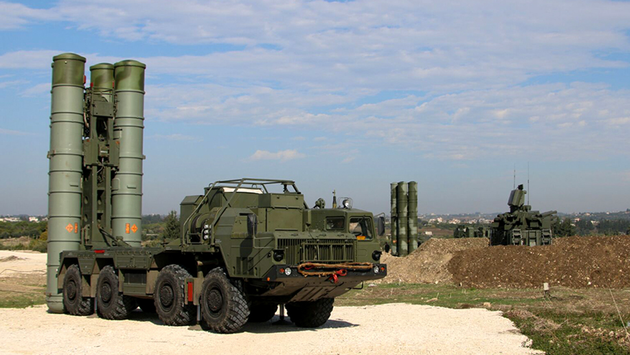 Зенитно-ракетные комплексы С-400 на российской авиабазе Хмеймим, Сирия