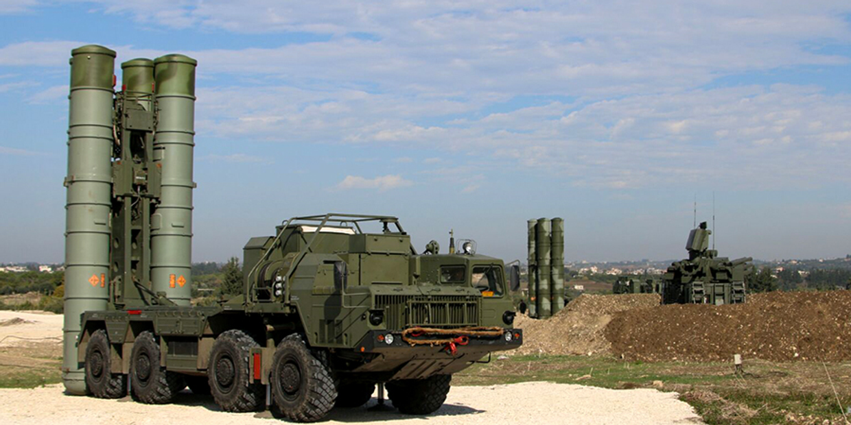 Зенитно-ракетные комплексы С-400 на российской авиабазе Хмеймим, Сирия