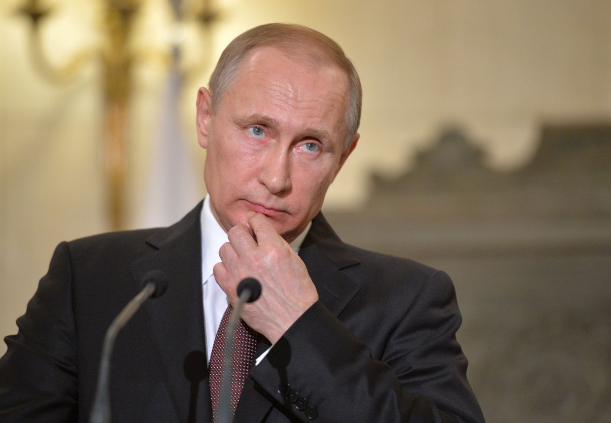 Президент России Владимир Путин во время пресс-конференции в Афинах
