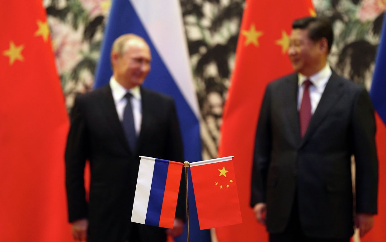 Президент России Владимир Путин и председатель КНР Си Цзиньпин. Архивное фото