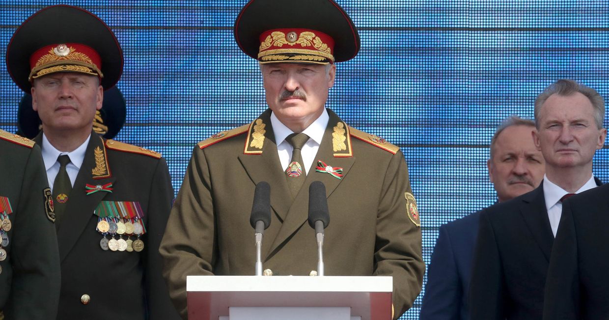 Республики Беларусь Александр Лукашенко на параде в честь Дня независимости в Минске