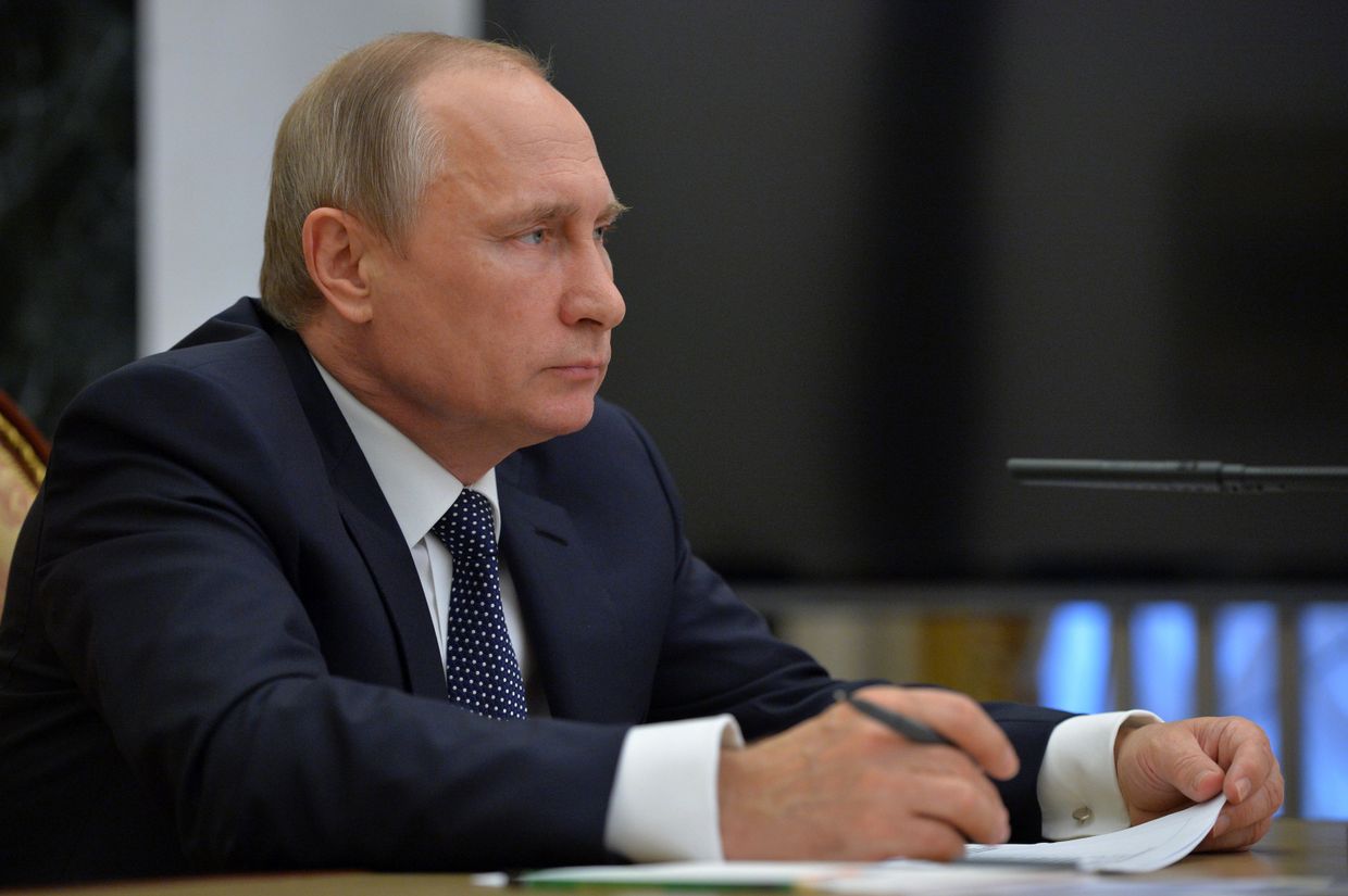 Президент РФ В. Путин провел совещание с членами правительства РФ