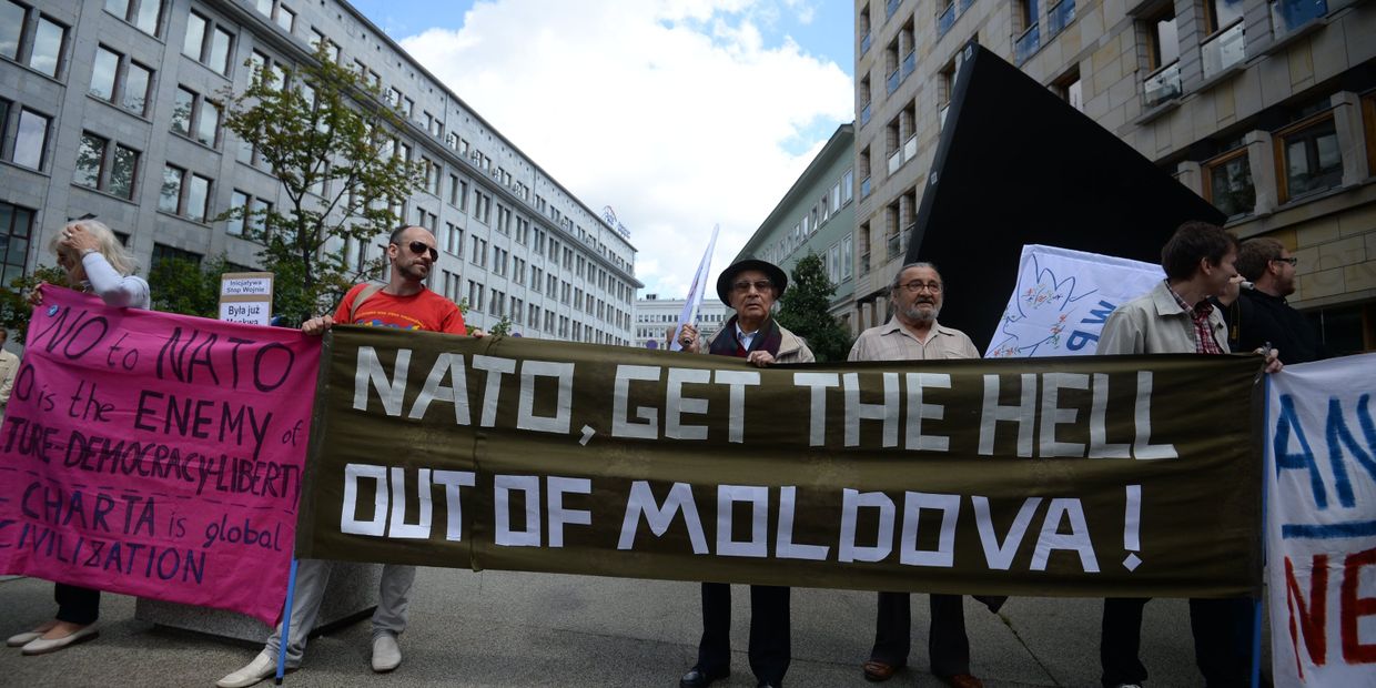 Акции протеста против саммита НАТО