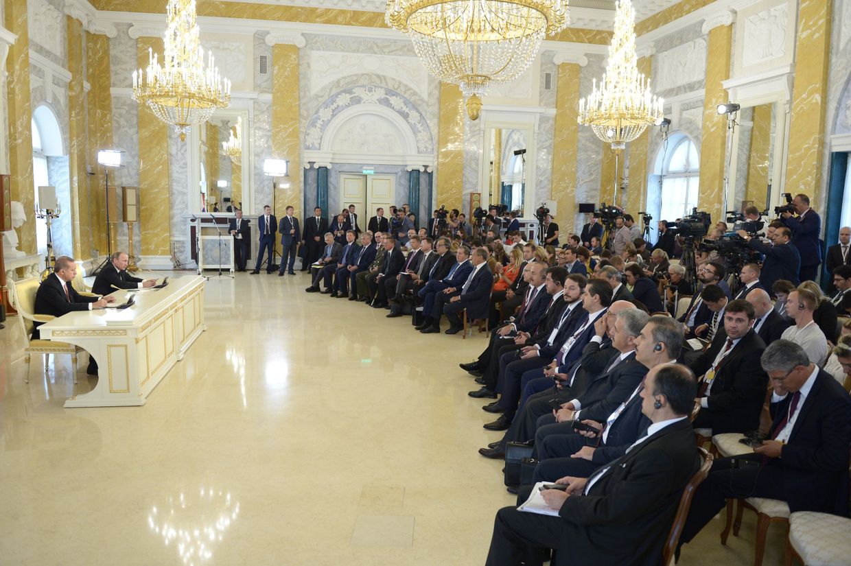 Президент России Владимир Путин и президент Турции Реджеп Тайип Эрдоган на пресс-конференции по итогам российско-турецких переговоров