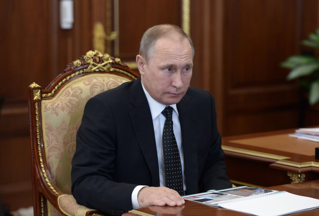 Президент РФ В. Путин встретился с врио главы Республики Коми С. Гапликовым Президент РФ В. Путин встретился с врио главы Республики Коми С. Гапликовым