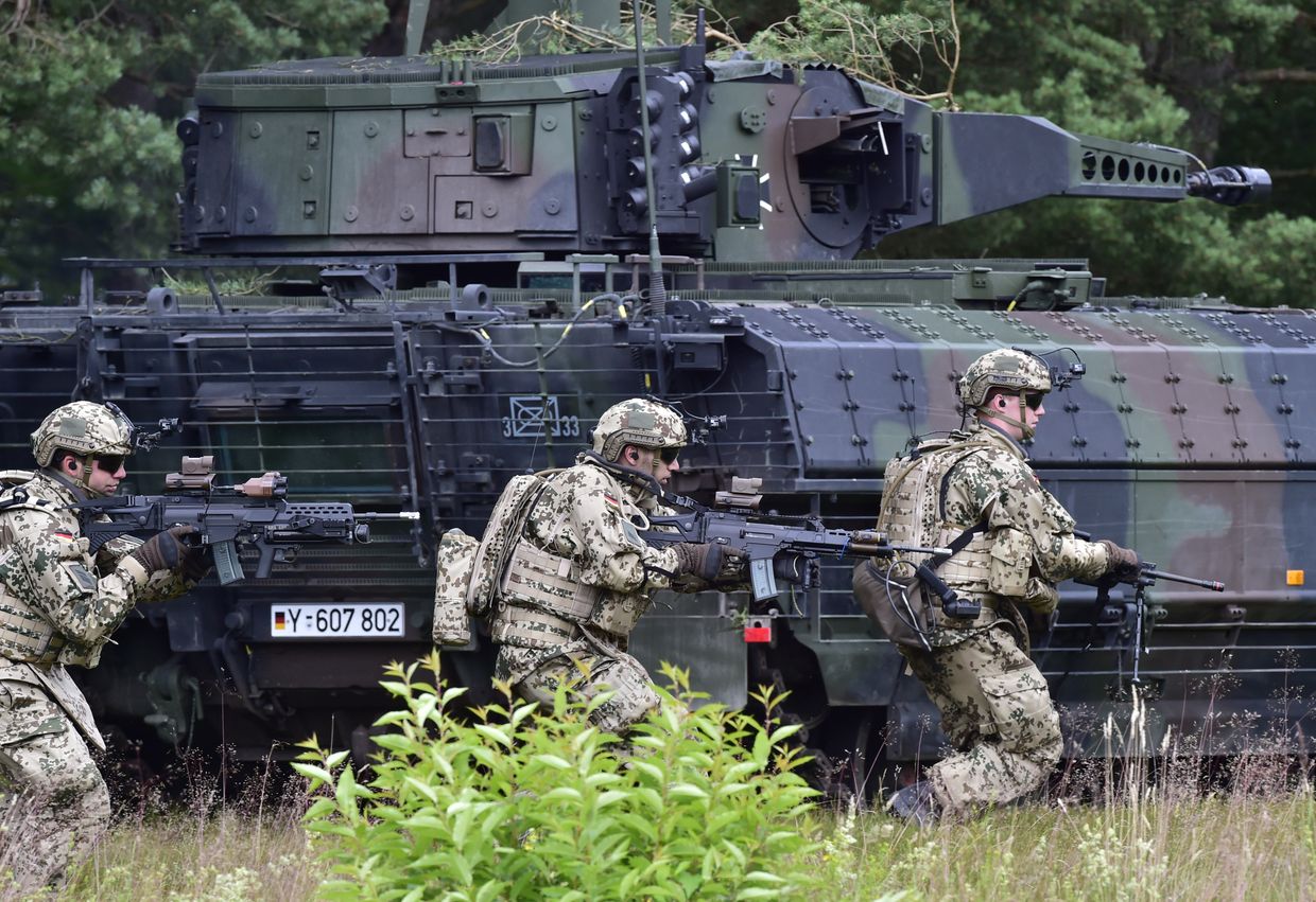 Боевая машина Puma во время учений в Нойштадте-ам-Рюбенберге
