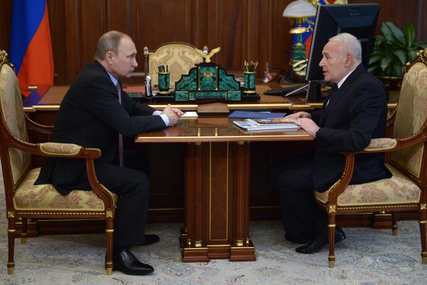 Рабочая встреча президента РФ Владимира Путина с губернатором Магаданской области Владимиром Печеным