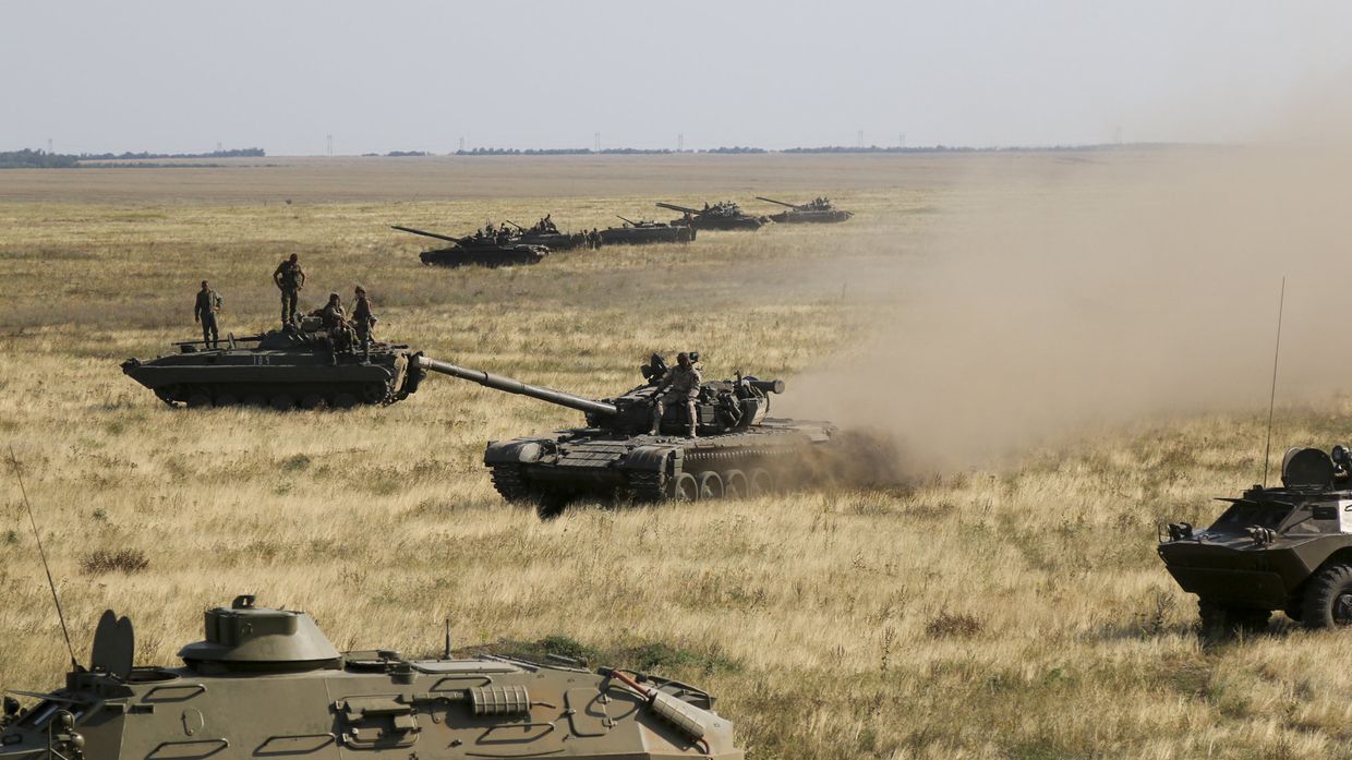 Украинская военная техника движется к границе с Крымом возле Херсона