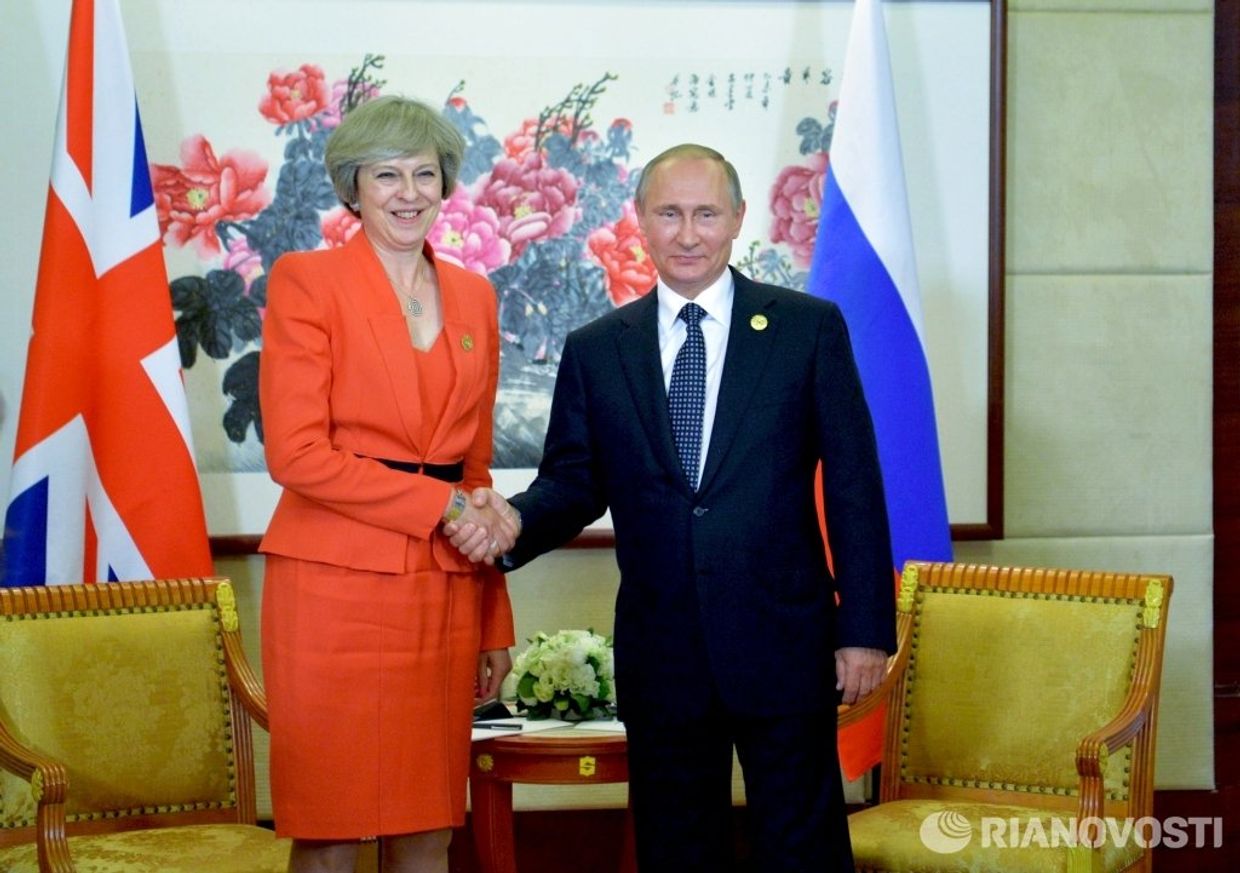Тереза Мэй и Владимир Путин