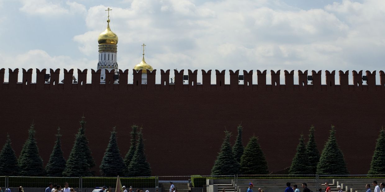 Вид на Кремлевскую стену в Москве Вид на Кремлевскую стену в Москве