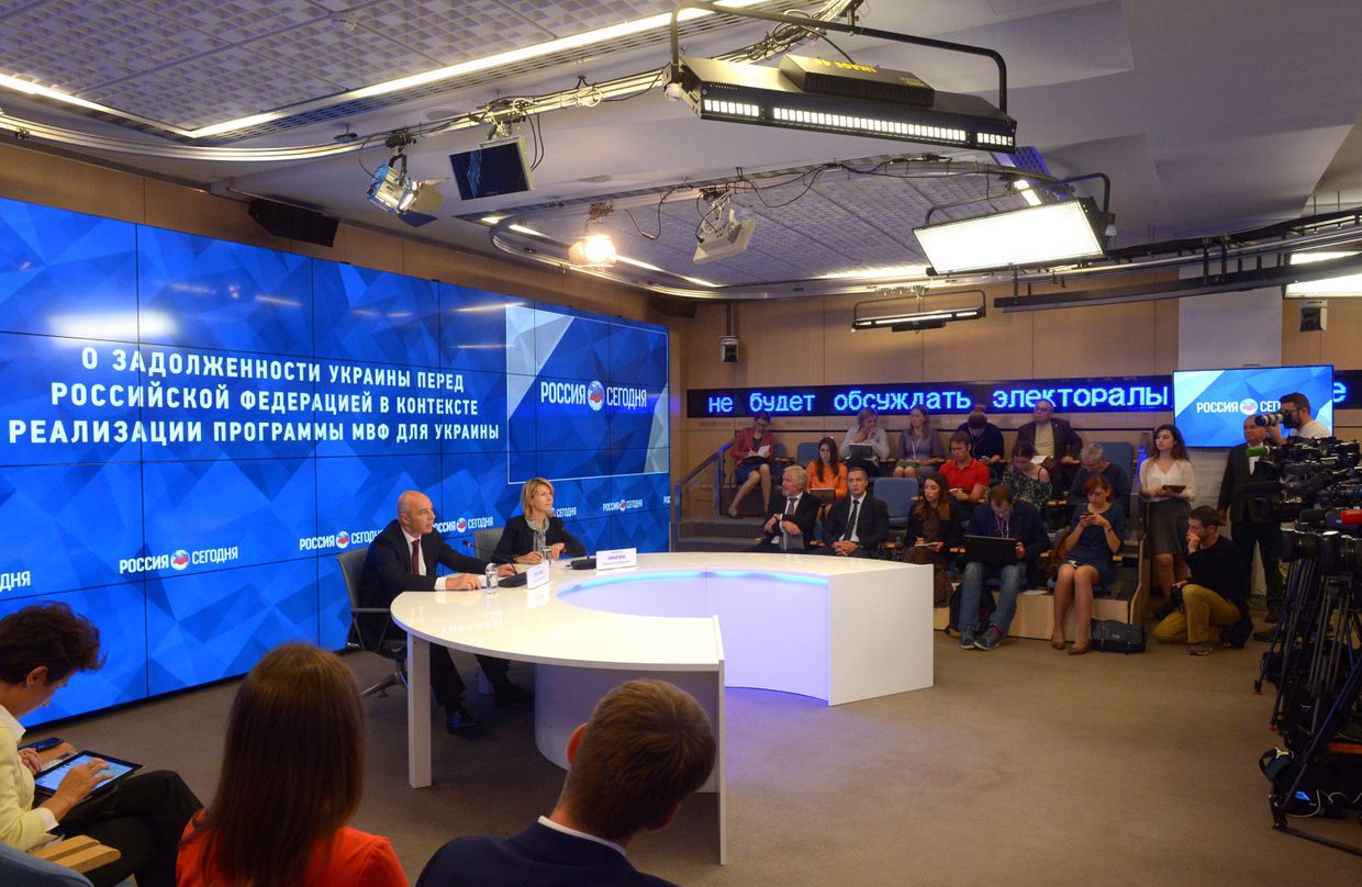 Министр финансов РФ Антон Силуанов во время брифинга «О задолженности Украины перед Российской Федерацией в контексте реализации программы МВФ для Украины»