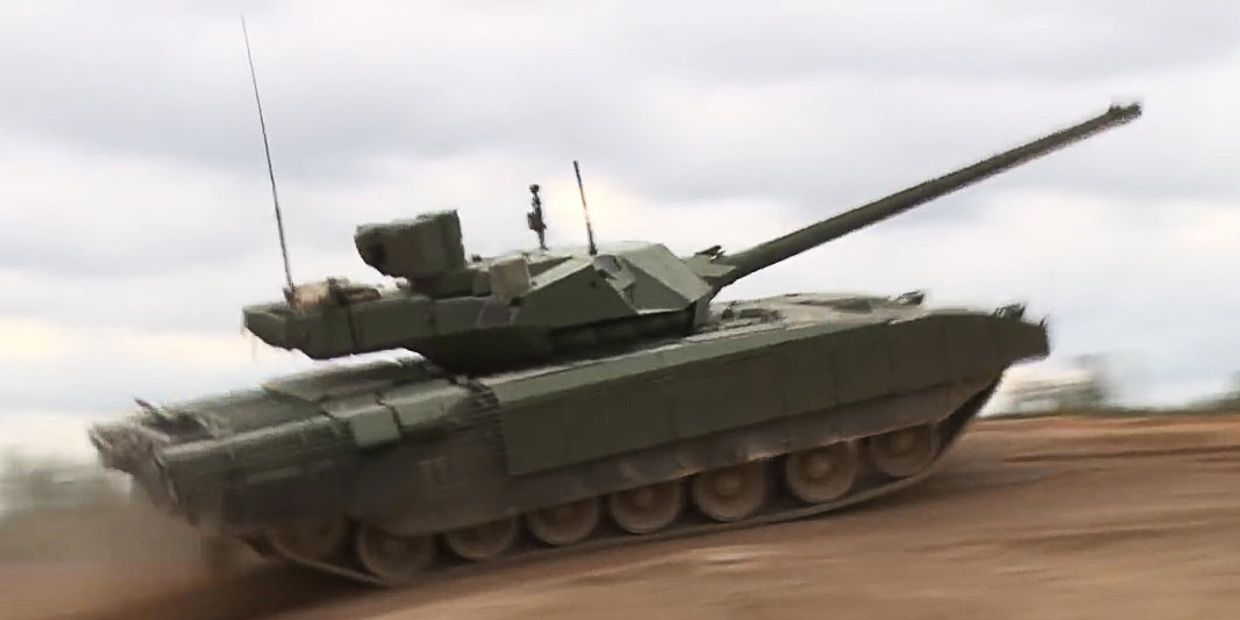 Демонстрация танка Т-14 «Армата»