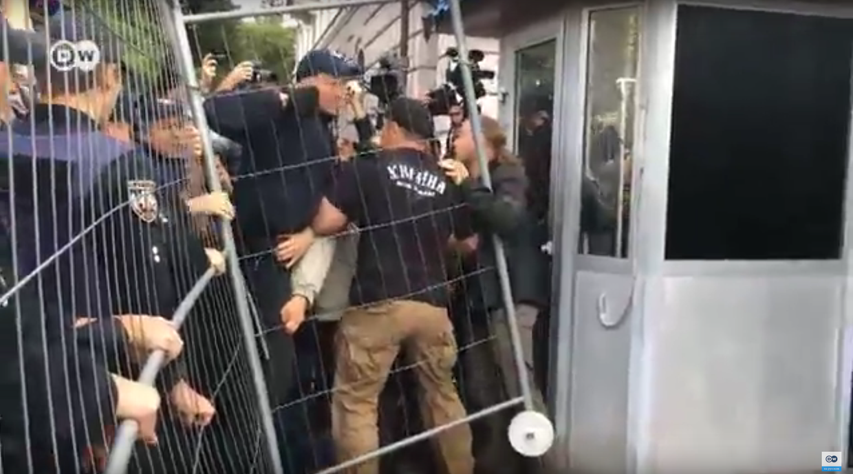 Киев: беспорядки на выборах в Госдуму РФ