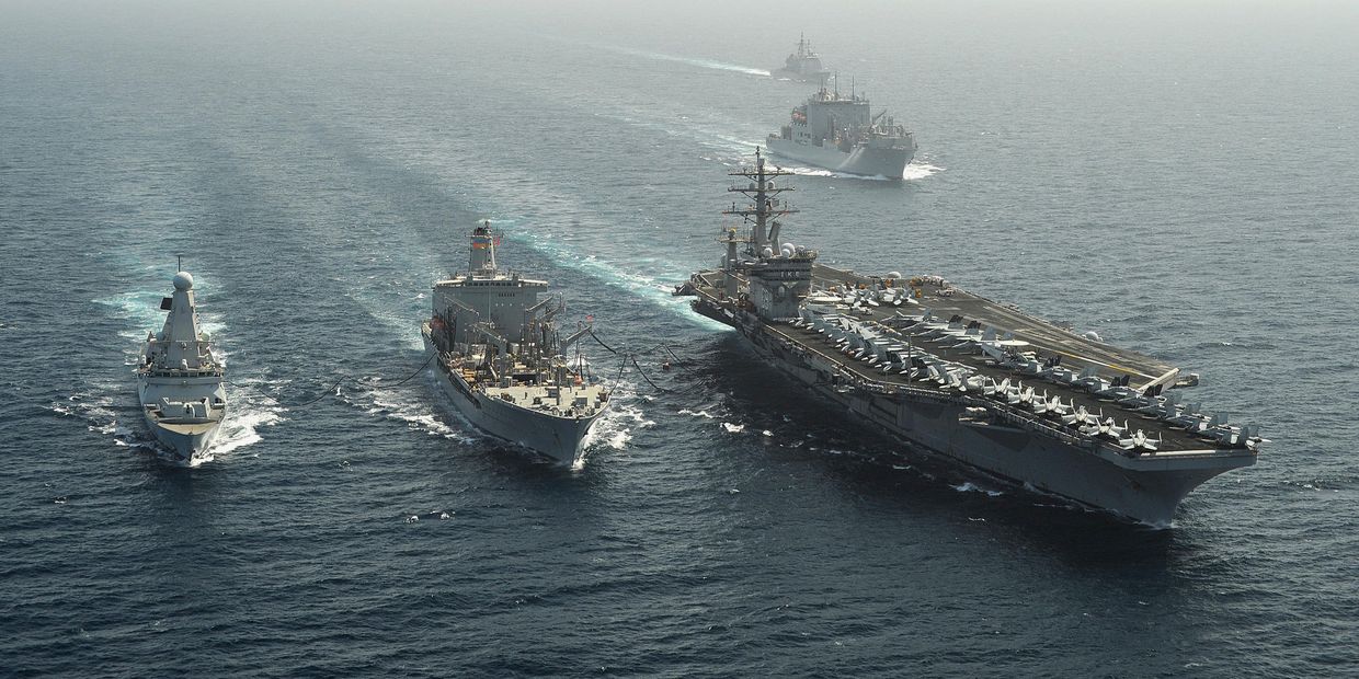 Авианосец ВМС США Dwight D. Eisenhower